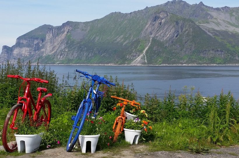 Sykkeltur langs Ishavskysten | Arctic Coast Cycling | Discover Norway