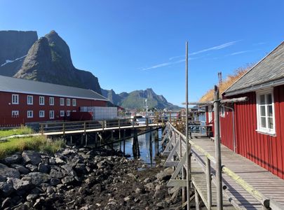 Sykkeltur gjennom Lofoten | Cycling Through the Lofoten Islands | Discover Norway