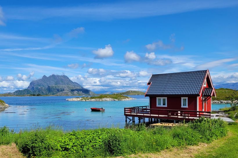 Sykkeltur på Helgelandskysten | Island Hopping by Bike in Northern Norway | Discover Norway