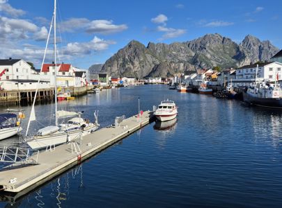 Cycling Through the Lofoten Islands | Discover Norway